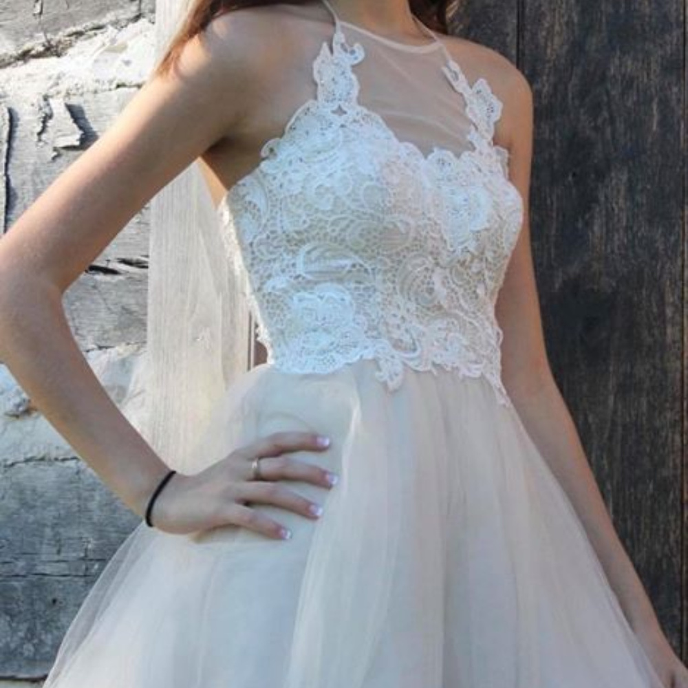 David’s Bridal - Masquerade Ivory Beaded & Lace Homecoming Dress - Excellent - 3